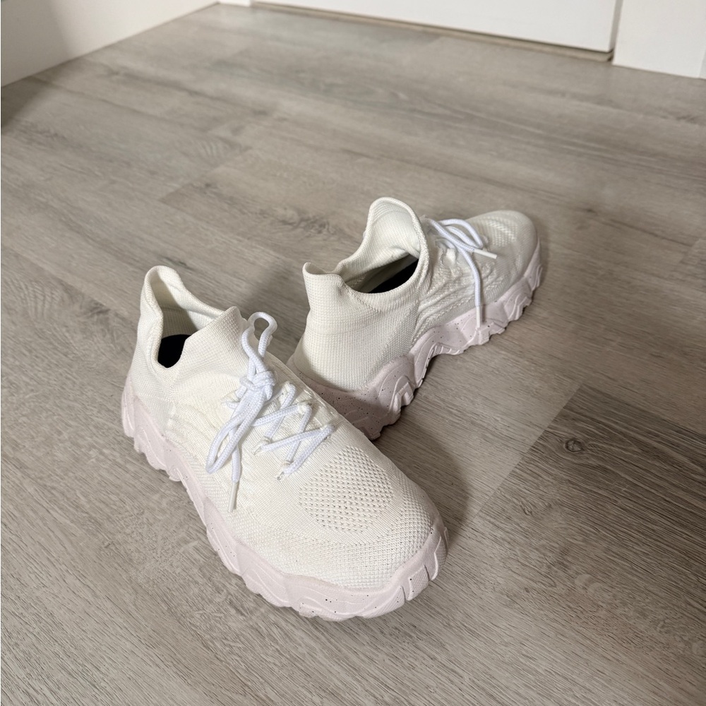 White Women's Knit Sneakers